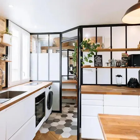 Amazing And Cosy In Paris